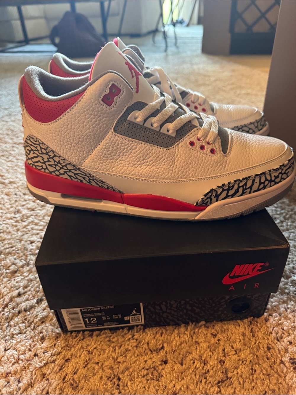 Jordan 3 Retro Fire Reds - Picture 3 of 4